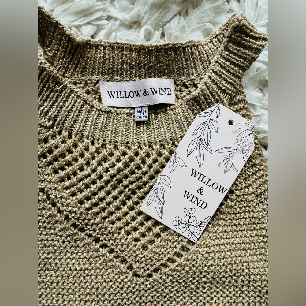 NWT Metallic Halter Neck knit crop top Size Small - Picture 6 of 8